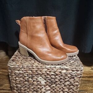 Zodiac Tan Leather Ankle Boots